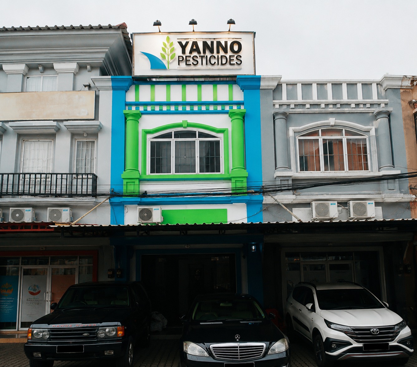 TENTANG KAMI Head Office